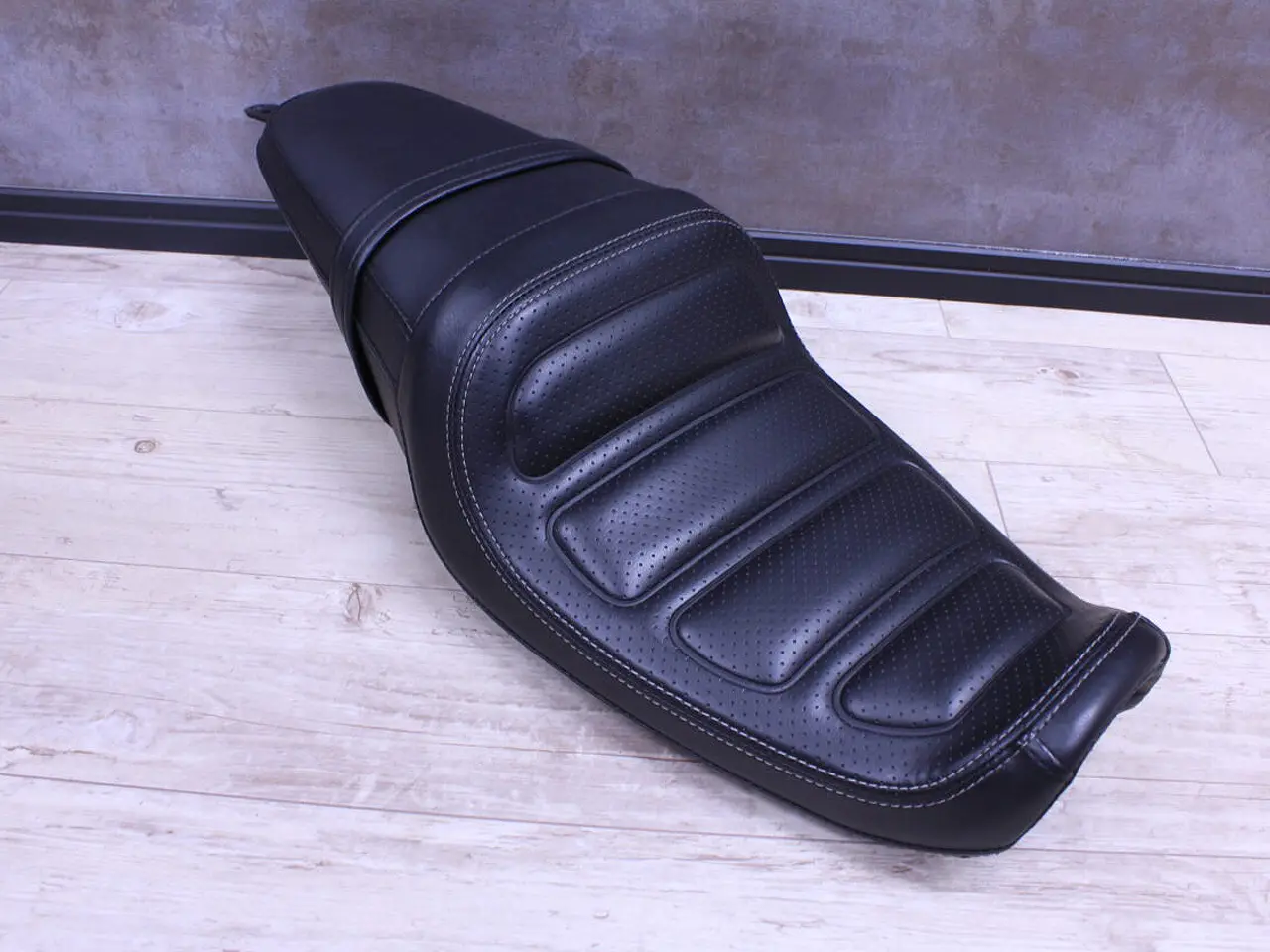 バイク　ハーレー　本革シート webike02_22844985