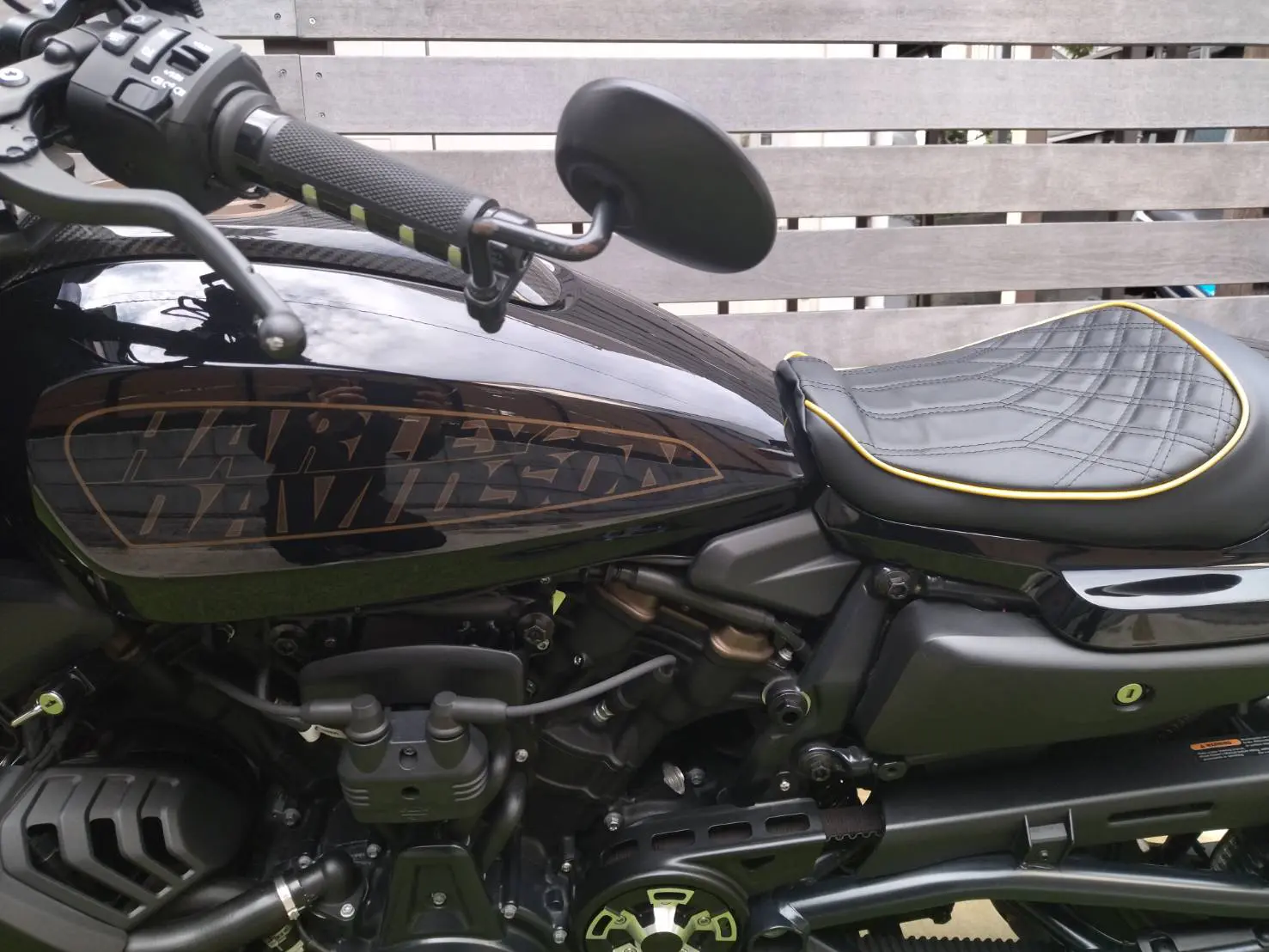 DA3EAFC4-520D-4802-97D3-